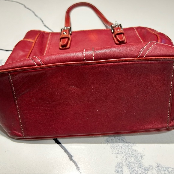 Coach Legacy Classic Red Shoulder Bag - Picture 10 of 16